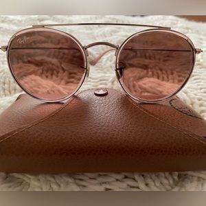 Ray- Ban ROUND DOUBLE BRIDGE
Polished Copper frame - Brown gradient lenses